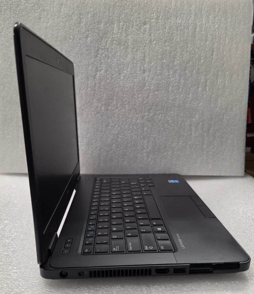 Dell Latitude 15" E5540 i5-4210U, 8GB RAM, 128GB SSD, WIN 11