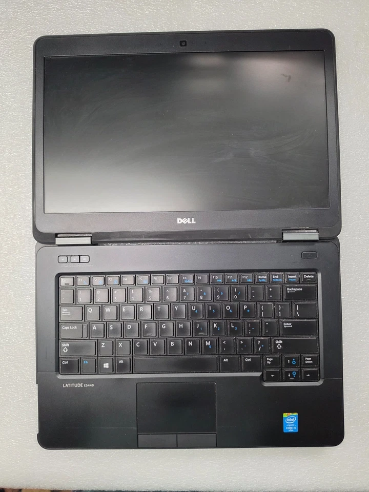 Dell Latitude 15" E5540 i5-4210U, 8GB RAM, 128GB SSD, WIN 11