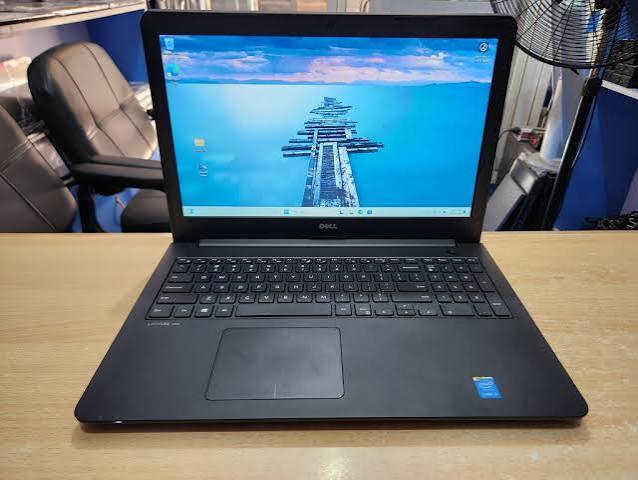 Dell Latitude 3550 Intel Core i5 – 8GB RAM, 128GB SSD